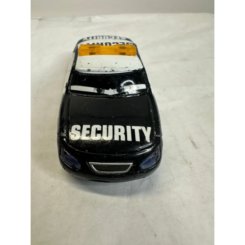 Disney Pixar Cars Marlon Clutches Security Vehicle Black White‎ Piston Cup Toy